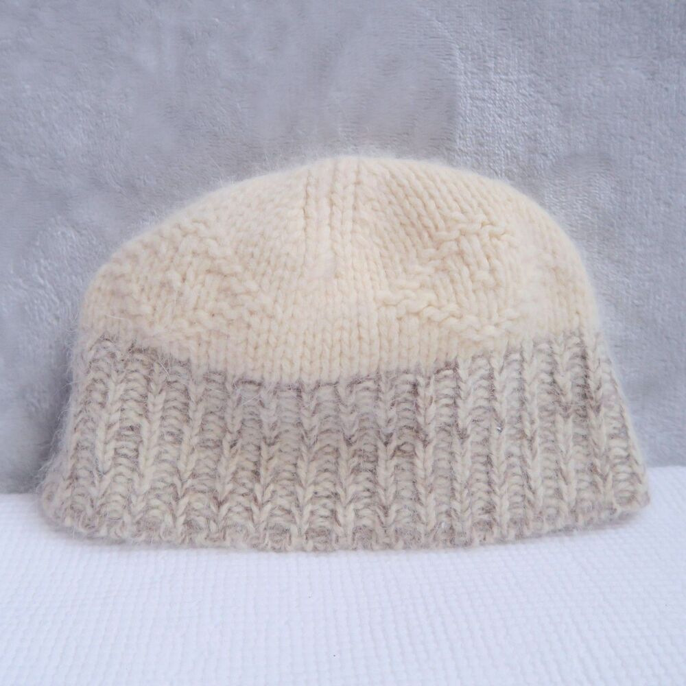 AMERICAN EAGLE Fuzzy Cream Knit Skull Cap Beanie Fleece Lined Angora Lambswool